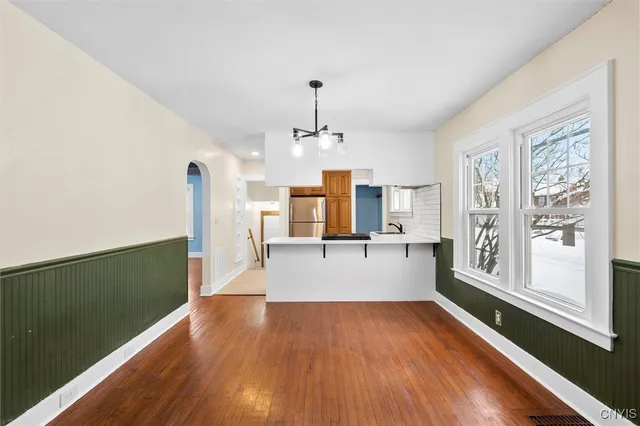 $2,300 | 1200 North Glencove Road, Syracuse, NY 13206