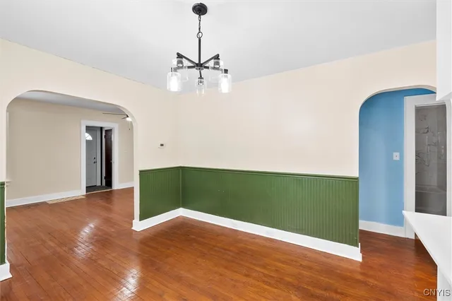 $2,300 | 1200 North Glencove Road, Syracuse, NY 13206