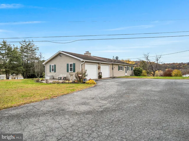 $299,999 | 101 Old Ferry Road, Millerstown, PA 17062