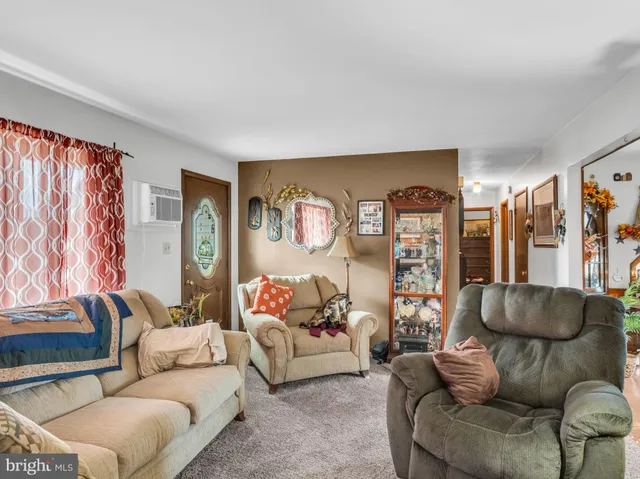 $299,999 | 101 Old Ferry Road, Millerstown, PA 17062