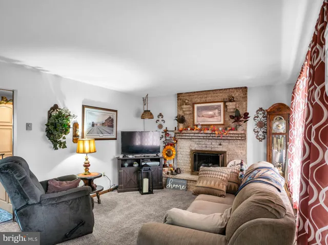 $299,999 | 101 Old Ferry Road, Millerstown, PA 17062