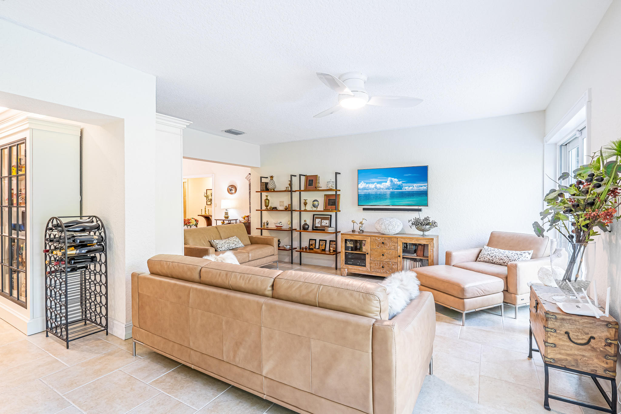 500 Northeast Spanish Trail Boca Raton, FL 33432 - Photo 14 of 50 Family Room