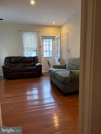 $1,750 | 124 Dey Street, Hightstown, NJ 08520