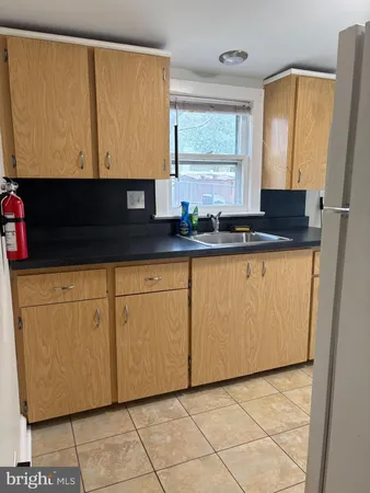 $1,750 | 124 Dey Street, Hightstown, NJ 08520