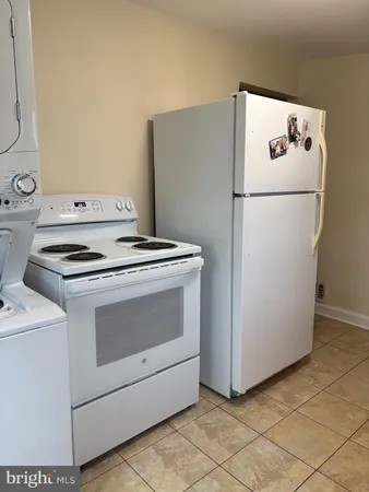 $1,750 | 124 Dey Street, Hightstown, NJ 08520