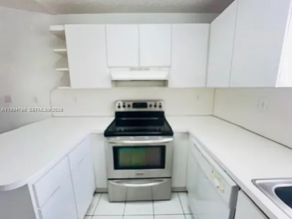 $2,250 | 3260 West 70th Street, Unit 202, Hialeah, FL 33018