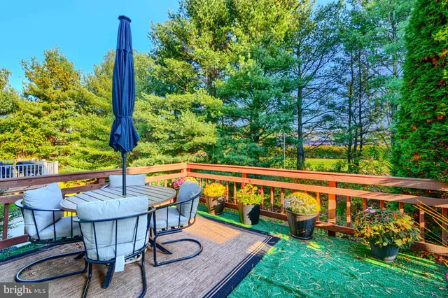 a view of porch with a backyard