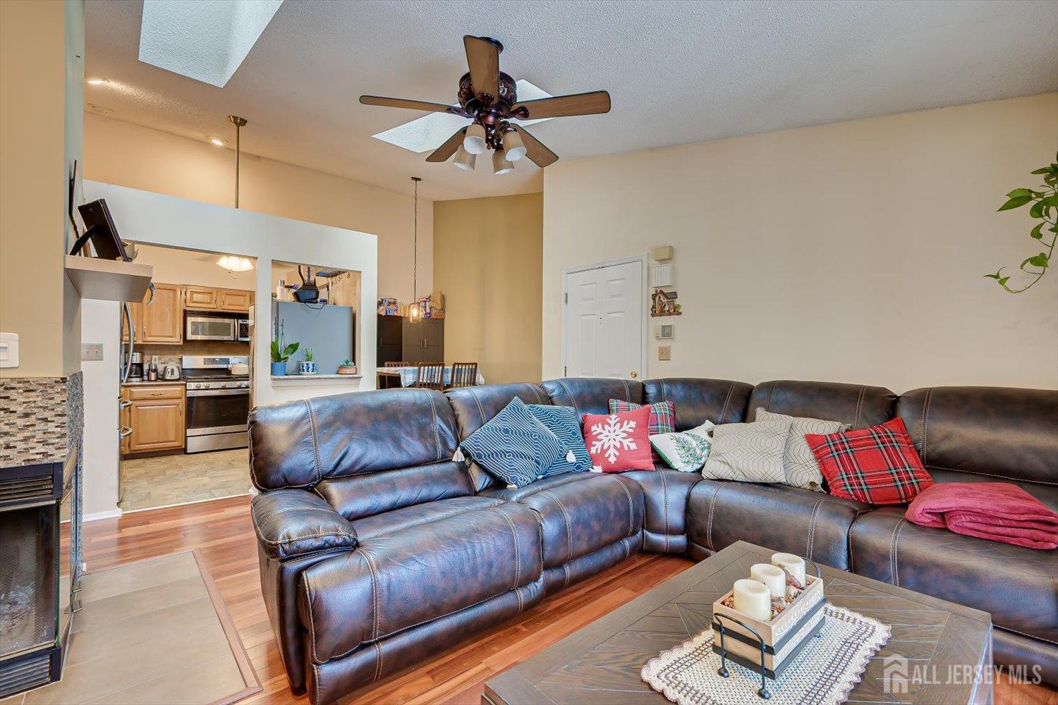 45 Amethyst Way Franklin Park, NJ 08823 - Photo 6 of 25