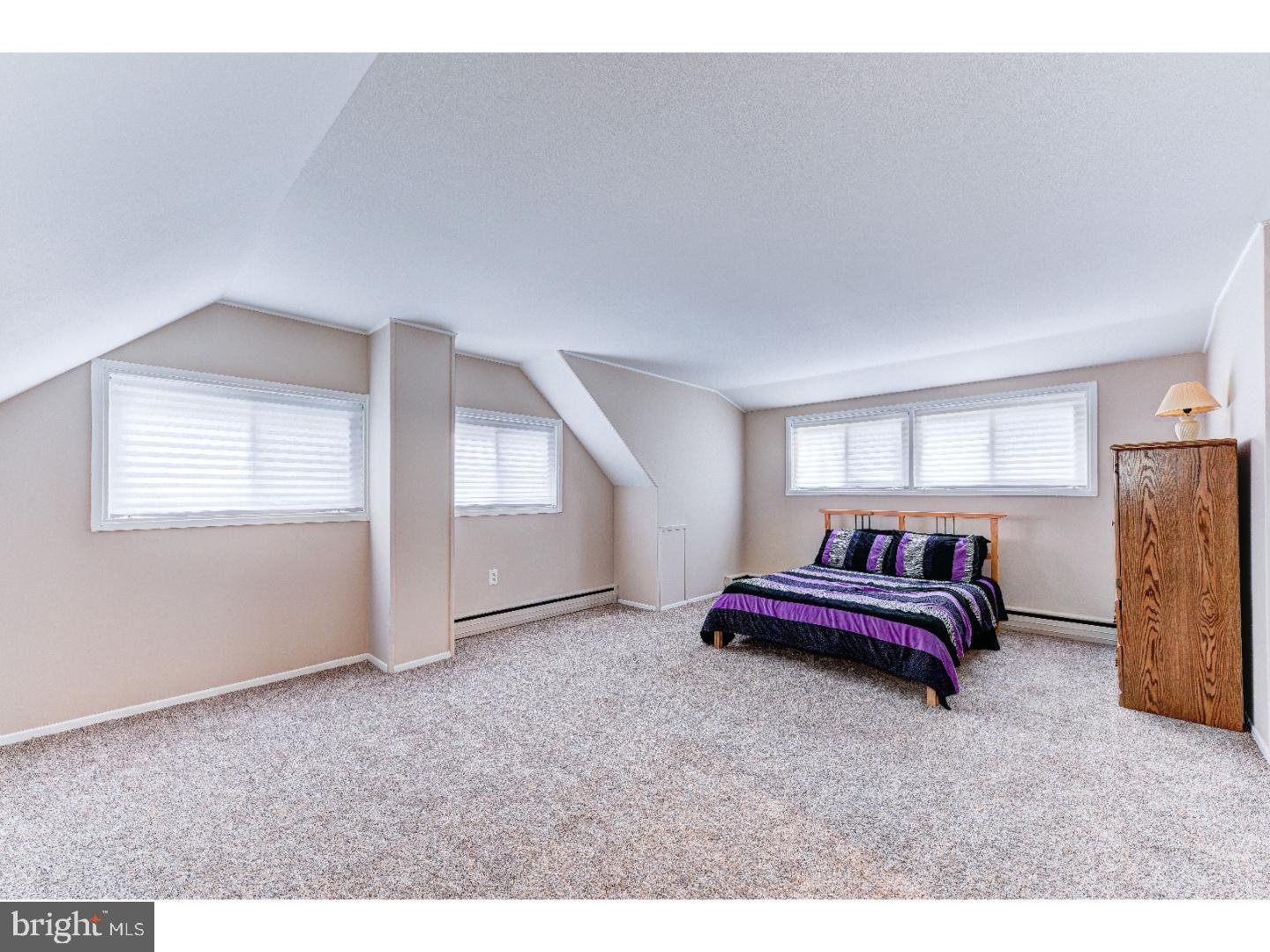 30 Hyacinth Road Levittown, PA 19056 - Photo 19 of 25 Bedroom 4