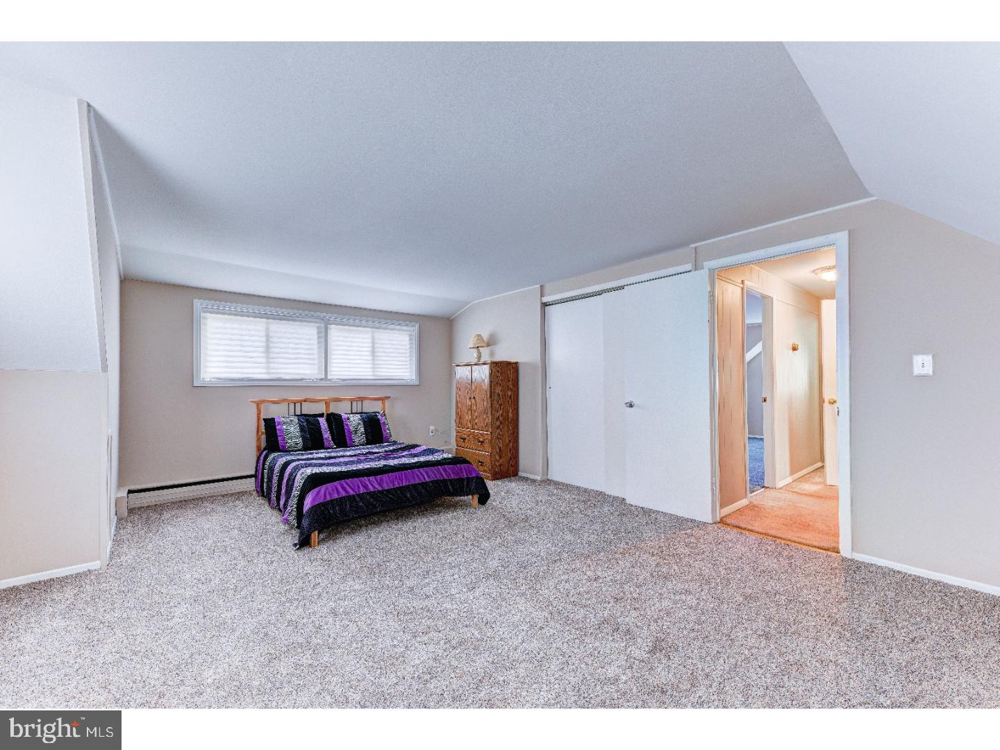 30 Hyacinth Road Levittown, PA 19056 - Photo 20 of 25 Bedroom 4