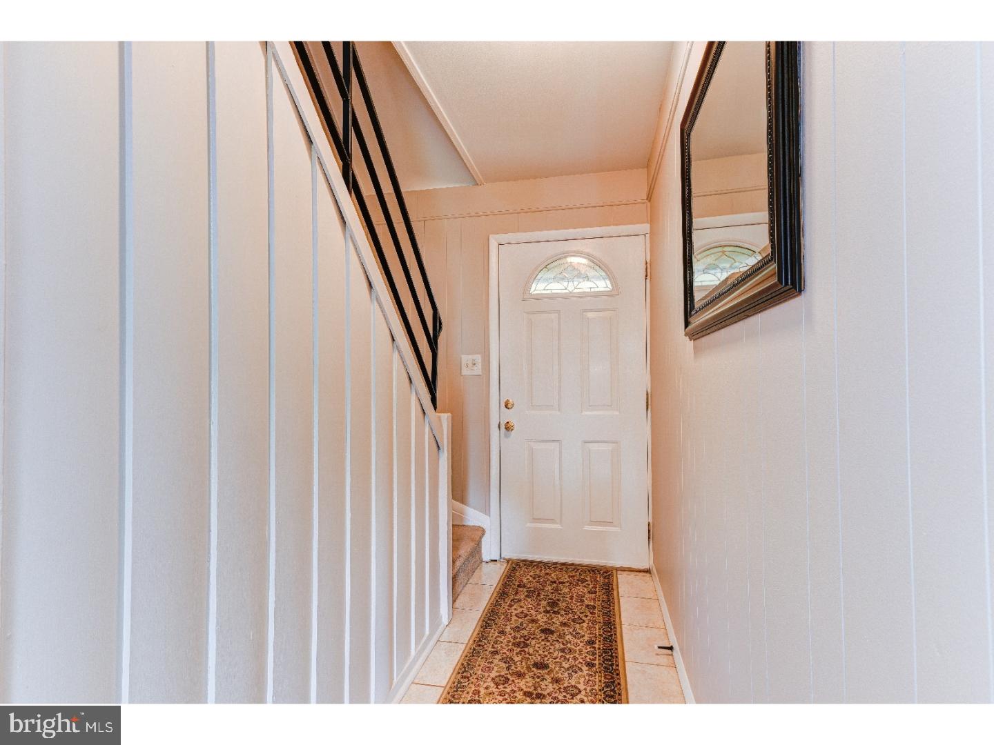 30 Hyacinth Road Levittown, PA 19056 - Photo 3 of 25 Foyer