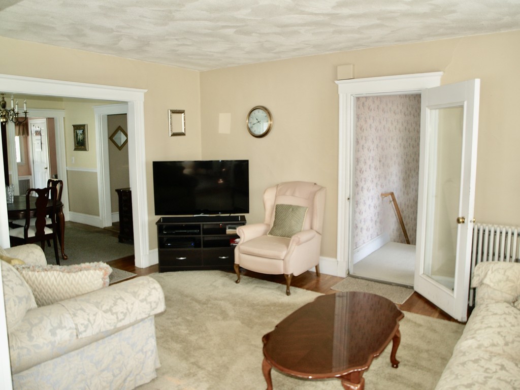 53 Lowell Road Winthrop, MA 02152 - Photo 4 of 19 Gallery Image 4