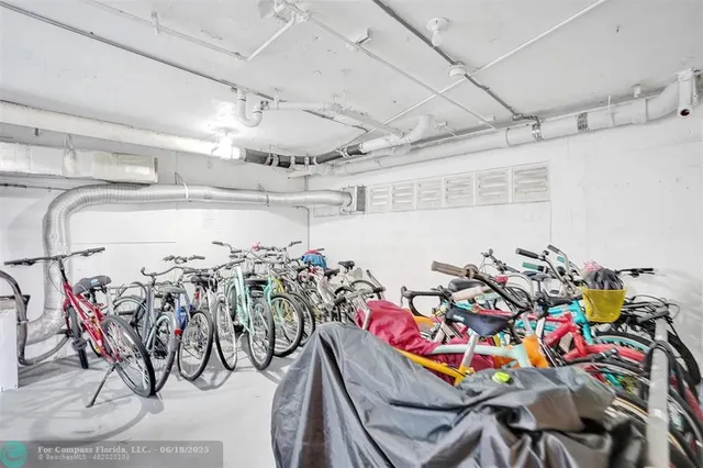 a view of a terrace with city view