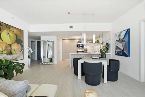 $1,149,000 | 17301 Biscayne Boulevard, Unit 1905, North Miami Beach, FL 33160