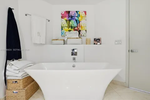 $1,149,000 | 17301 Biscayne Boulevard, Unit 1905, North Miami Beach, FL 33160