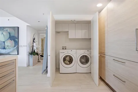 $1,149,000 | 17301 Biscayne Boulevard, Unit 1905, North Miami Beach, FL 33160