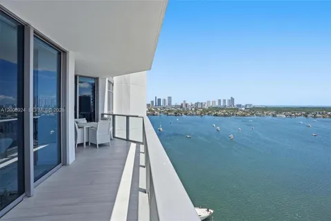 $1,149,000 | 17301 Biscayne Boulevard, Unit 1905, North Miami Beach, FL 33160