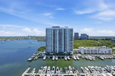 $1,149,000 | 17301 Biscayne Boulevard, Unit 1905, North Miami Beach, FL 33160