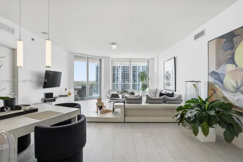 $1,149,000 | 17301 Biscayne Boulevard, Unit 1905, North Miami Beach, FL 33160