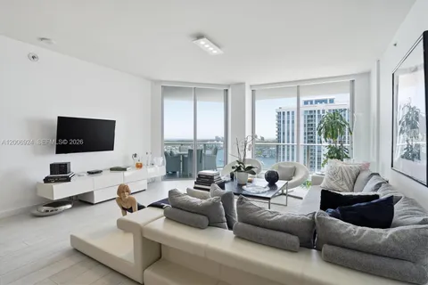 $1,149,000 | 17301 Biscayne Boulevard, Unit 1905, North Miami Beach, FL 33160