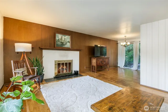 $769,000 | 24007 44th Avenue West, Mountlake Terrace, WA 98043