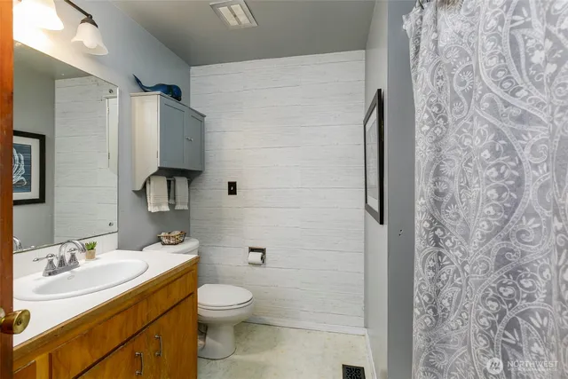 $769,000 | 24007 44th Avenue West, Mountlake Terrace, WA 98043