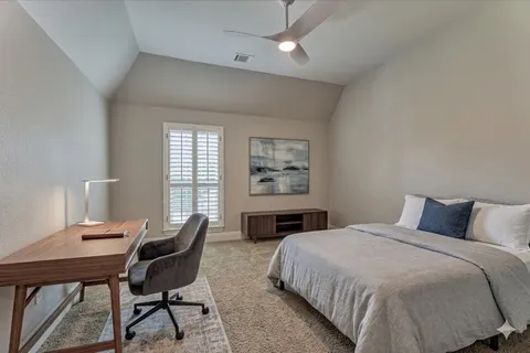 $1,900,000 | 66 South Player Manor Circle, The Woodlands, TX 77382