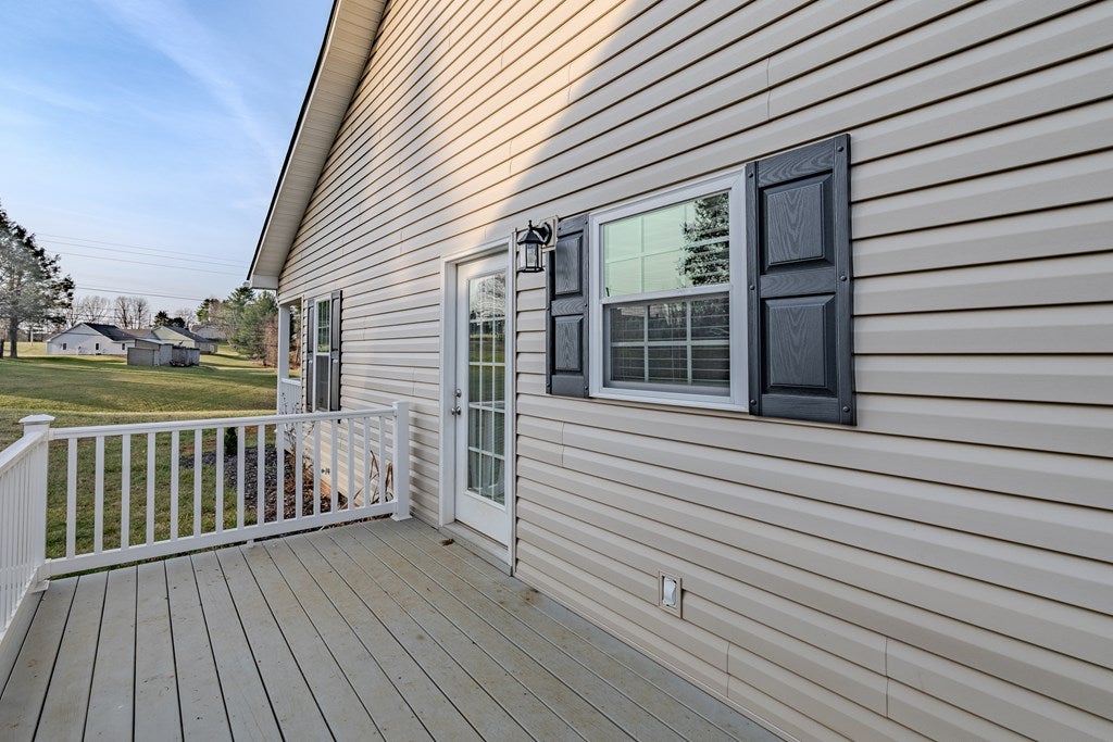 44 Waterwheel Road Galax, VA 24333 - Photo 5 of 29 Gallery Image 5