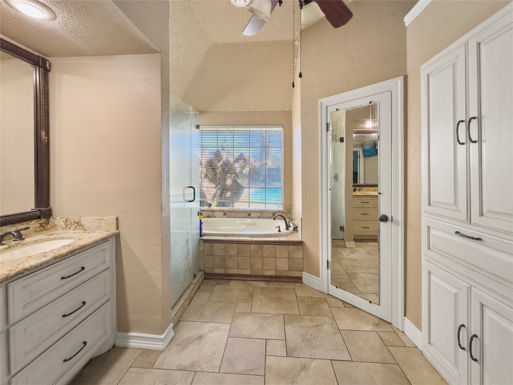 106 Mockingbird Lane Bridge City, TX 77611 - Photo 13 of 28