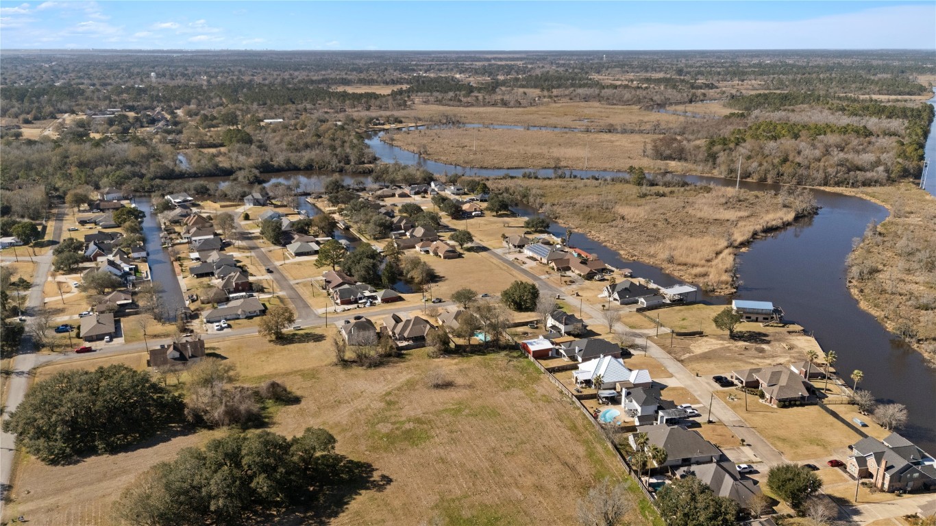 106 Mockingbird Lane Bridge City, TX 77611 - Photo 27 of 28