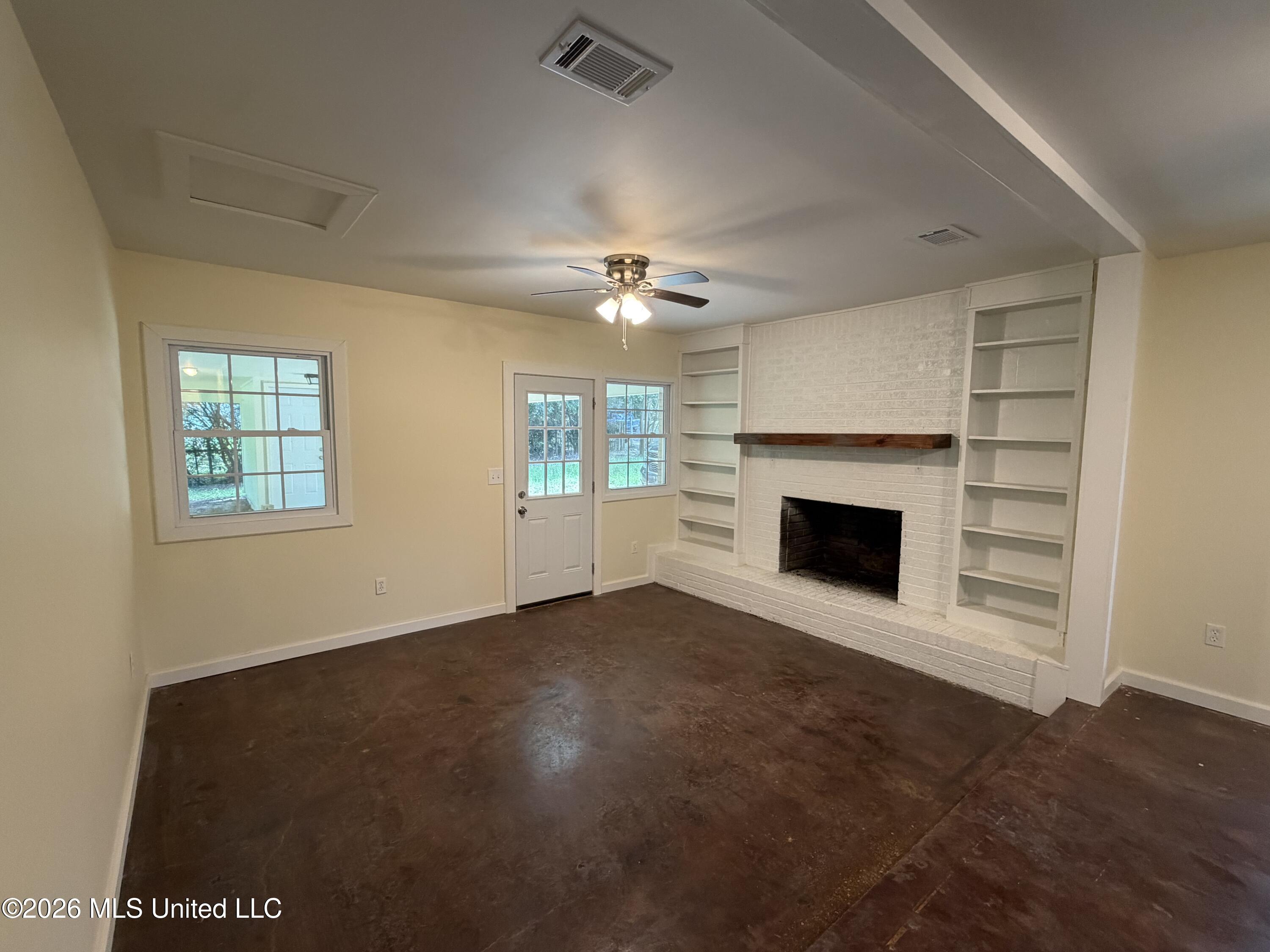 2159 Sunny Lane Road Benton, MS 39039 - Photo 4 of 21 IMG_0223