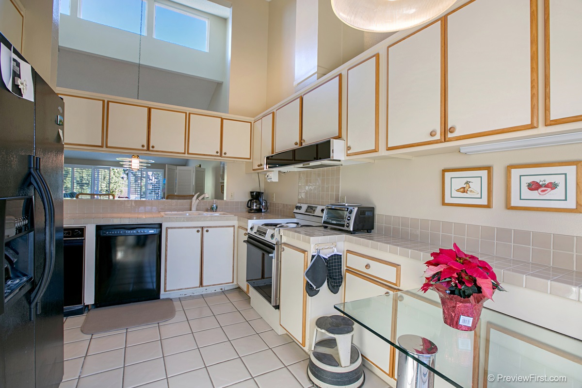 1815 Wilton Road Encinitas, CA 92024 - Photo 6 of 25