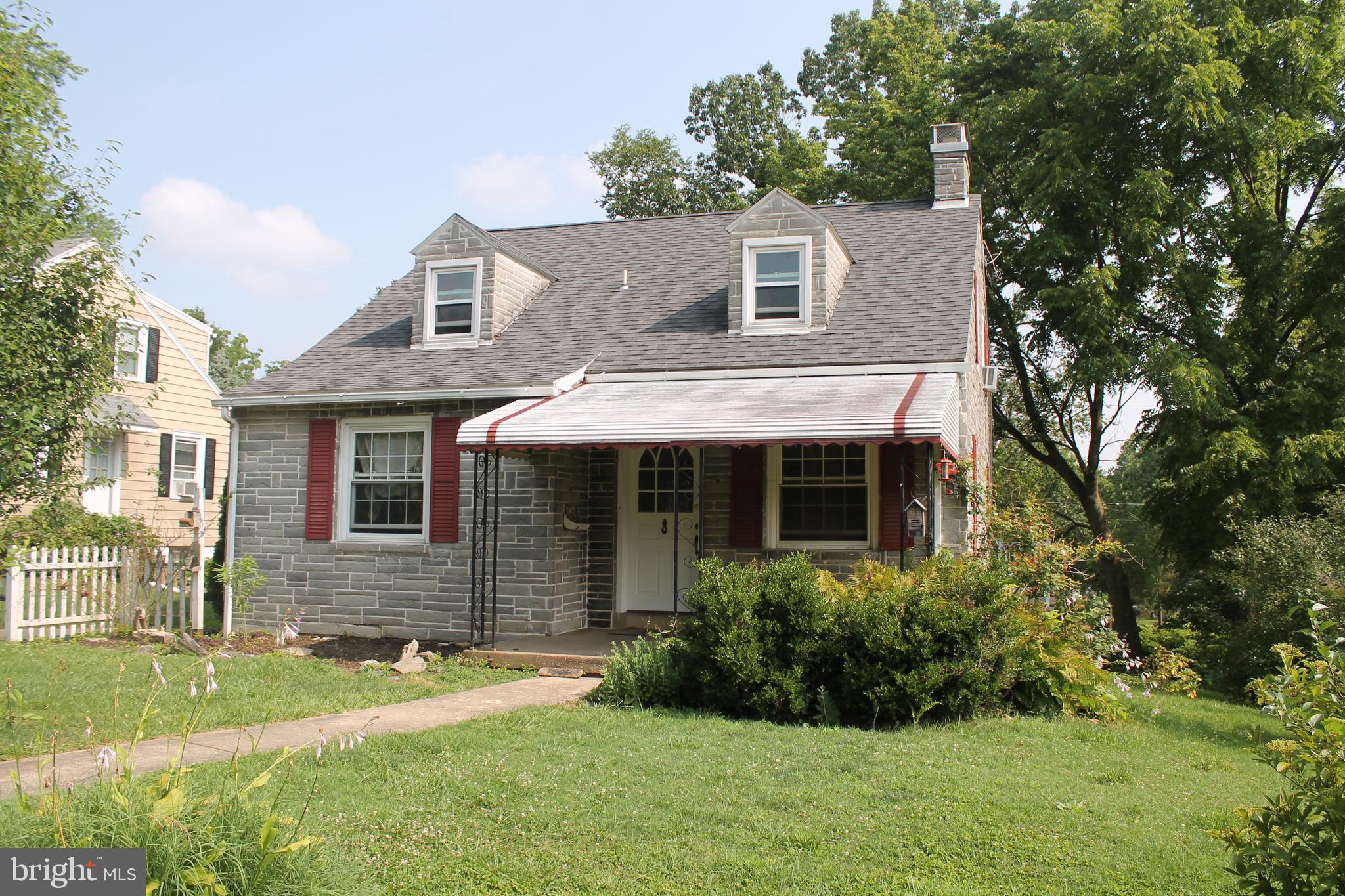 1609 Ridgeview Avenue Lancaster, PA 17603 - Photo 22 of 27 FRONT