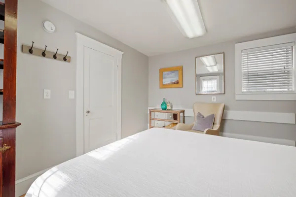 $3,999 | 21 Portsmouth Avenue, Exeter, NH 03833