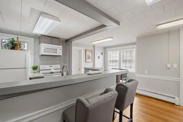 $3,999 | 21 Portsmouth Avenue, Exeter, NH 03833