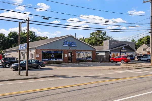 $3,999 | 21 Portsmouth Avenue, Exeter, NH 03833