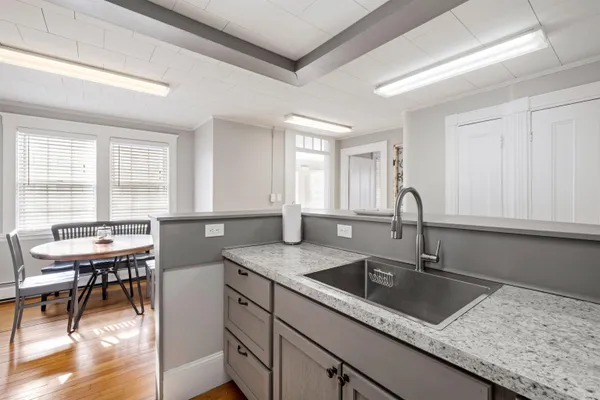 $3,999 | 21 Portsmouth Avenue, Exeter, NH 03833