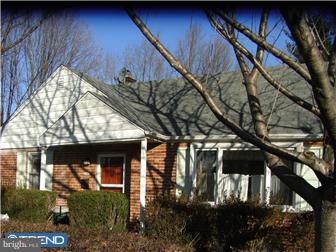 2947 Hillside Road Broomall, PA 19008 - Photo 3 of 3 Exterior Front