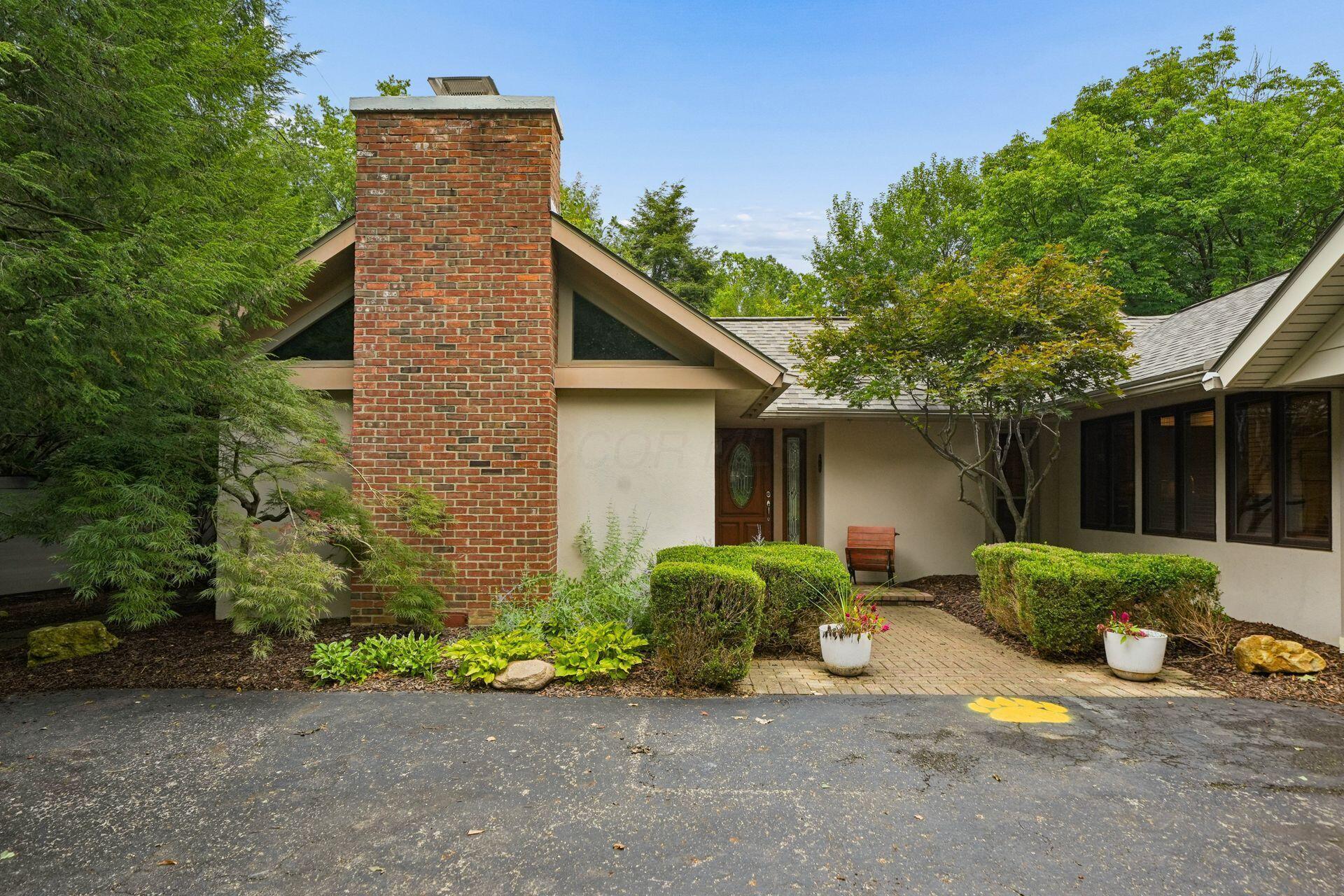 2756 Lear Road Upper Arlington, OH 43220 - Photo 3 of 58 Welcome to 2756 Lear Road