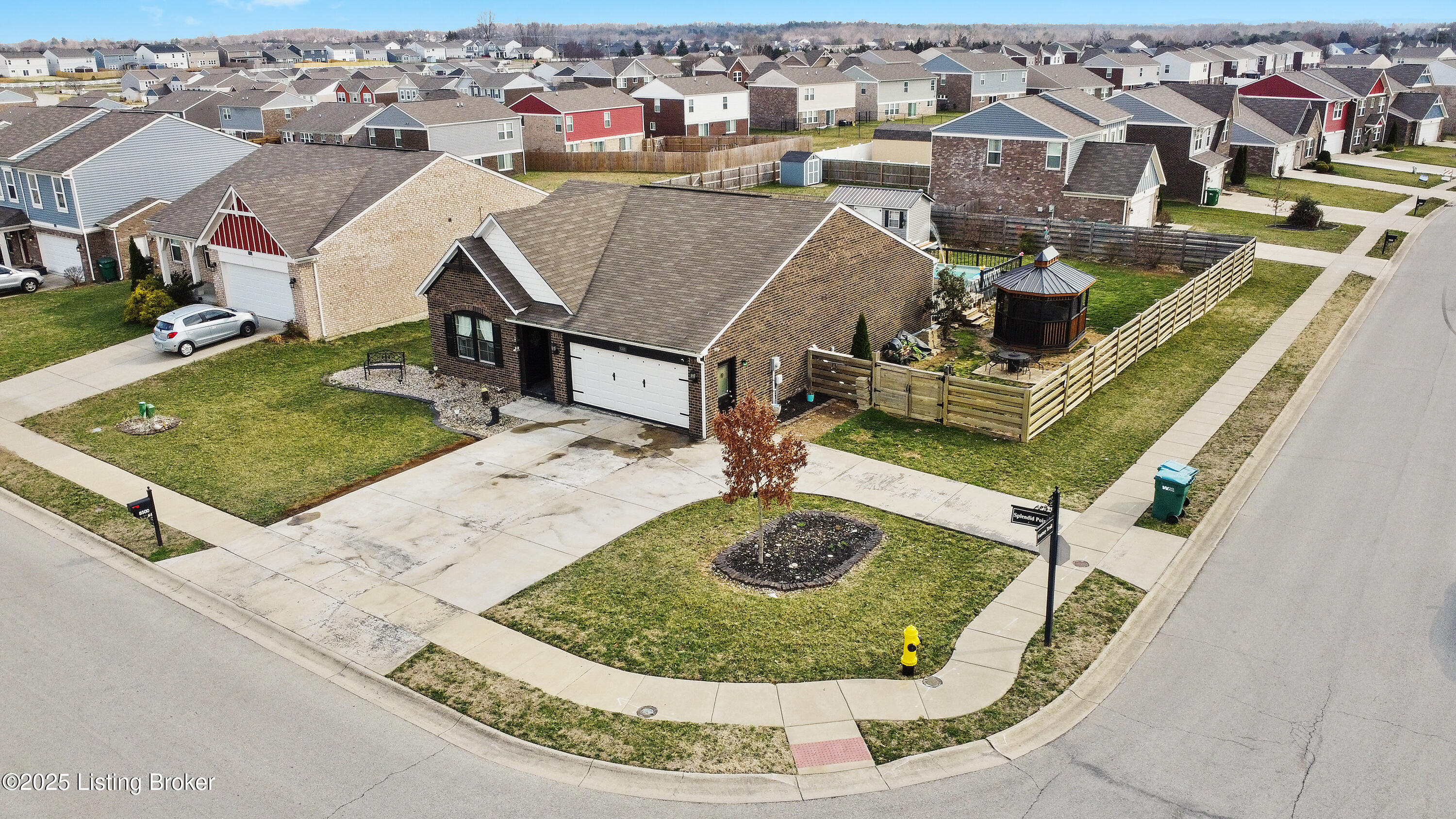8500 Splendid Point Louisville, KY 40229 - Photo 37 of 39 Drone