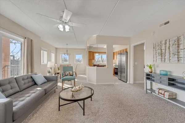 $349,900 | 1 South Lincoln Avenue, Unit 311, Lombard, IL 60148