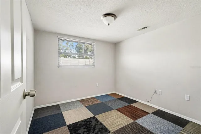 $2,100 | 9931 Woodstock Lane, Port Richey, FL 34668