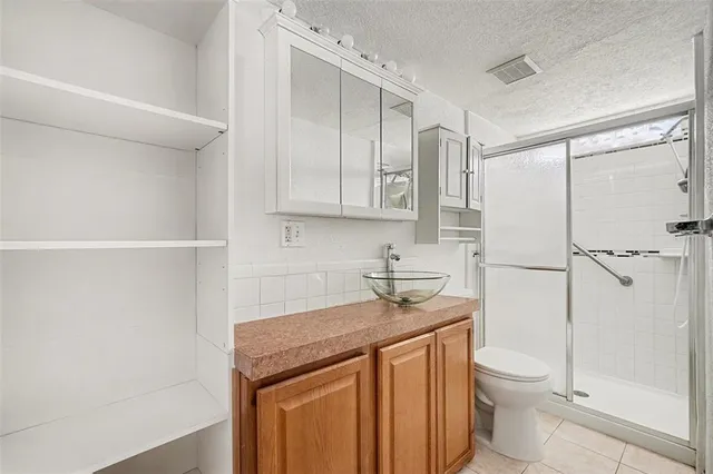 $2,100 | 9931 Woodstock Lane, Port Richey, FL 34668