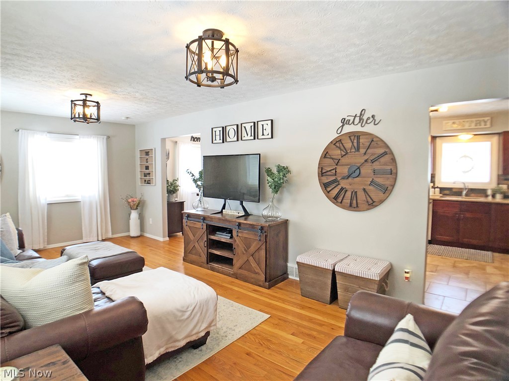337 Silver Ridge Drive Akron, OH 44321 - Photo 5 of 35 Gallery Image 5