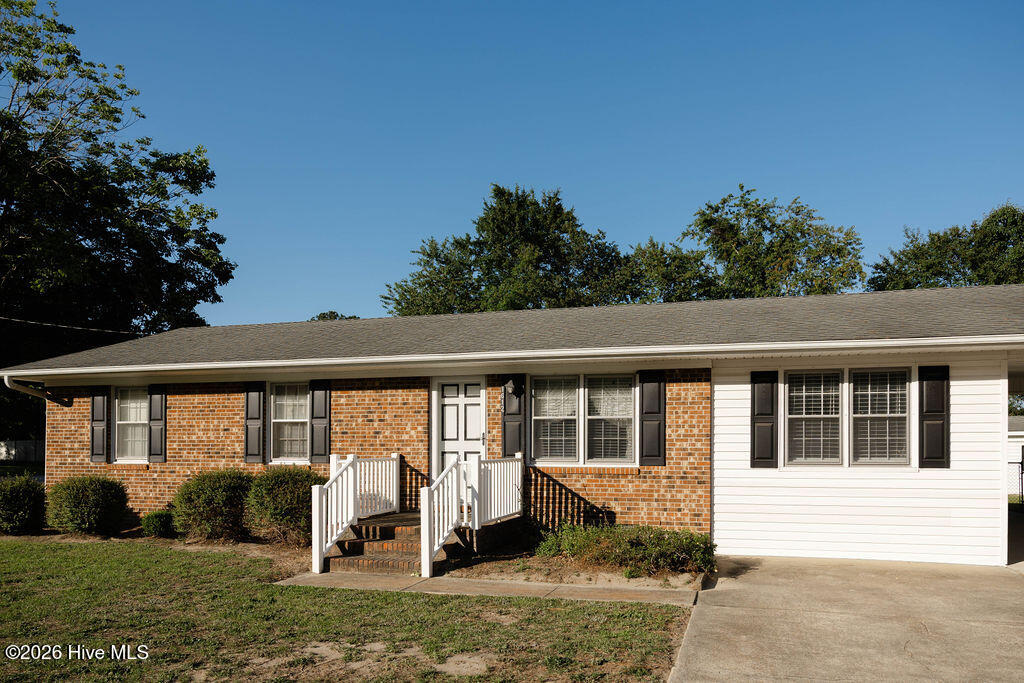 1612 Fairground Road Dunn, NC 28334 - Photo 2 of 29