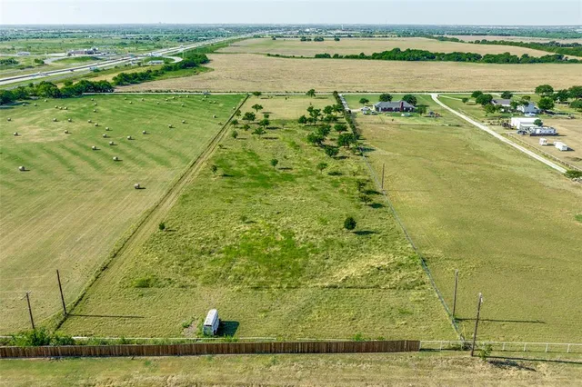 $840,000 | Tr 28-5.0 Acres Tr 28-5.0 Acres Lois Road West, Sanger, TX 76266