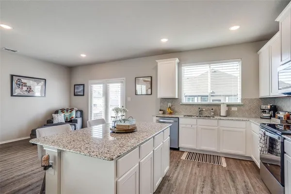 $2,200 | 9024 HUXLEY Drive, Providence Village, TX 76227