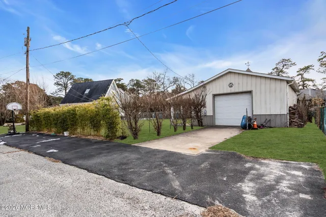 $3,400 | 1613 Beacon Street, Toms River, NJ 08757