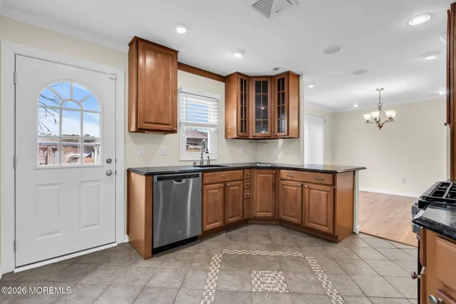 $3,400 | 1613 Beacon Street, Toms River, NJ 08757