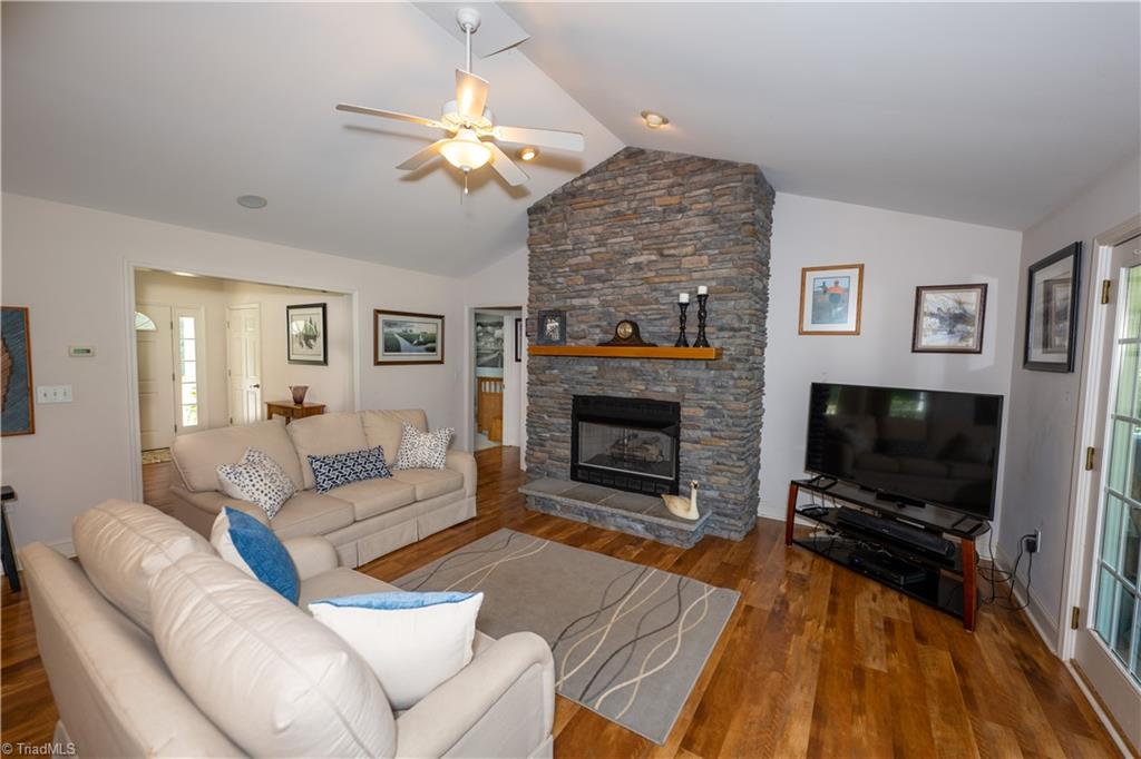 2595 Mountain View Church Road King, NC 27021 - Photo 13 of 40